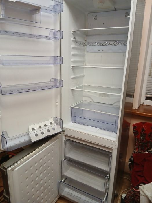 Продам холодильник BEKO  2013р.в.