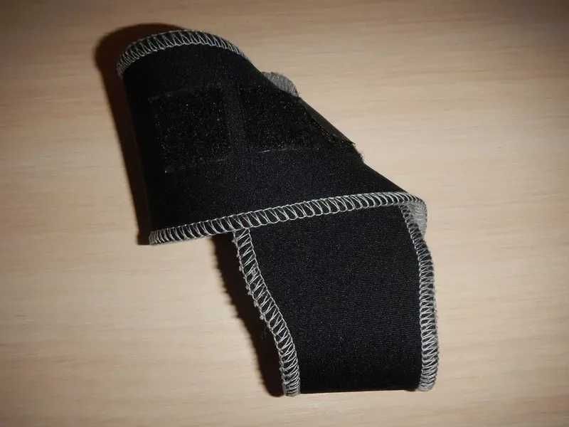 неопреновий бандаж на гомілковий суглоб