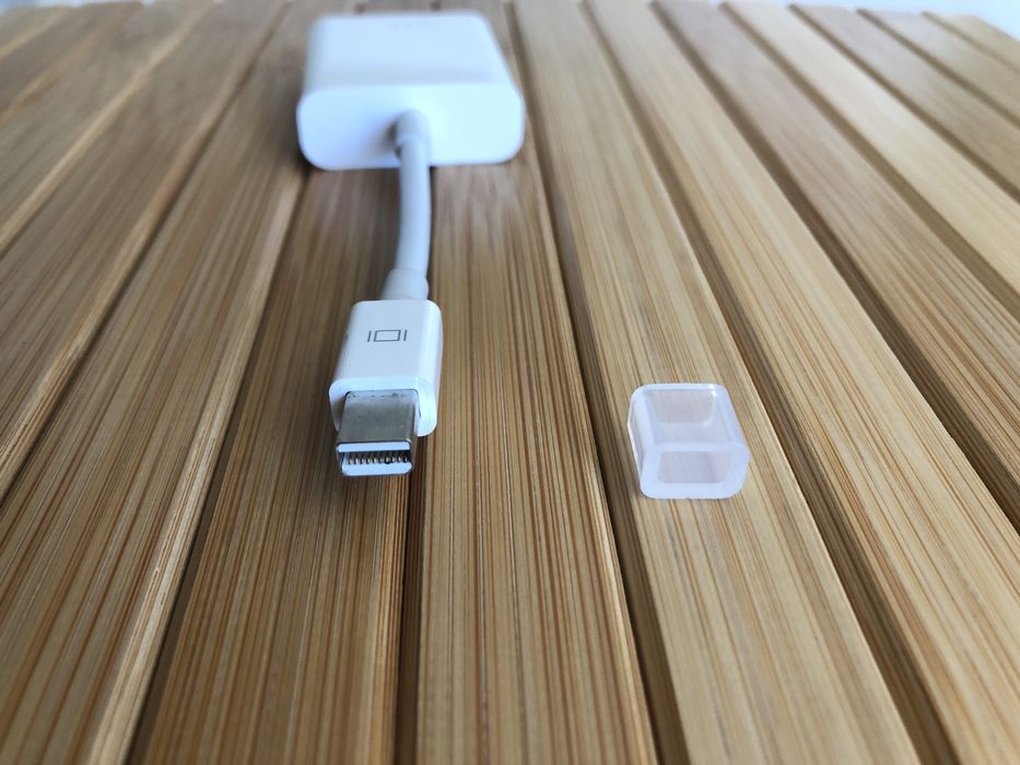 Apple oryginalna przejściówka z Mini DisplayPort na VGA - adapter