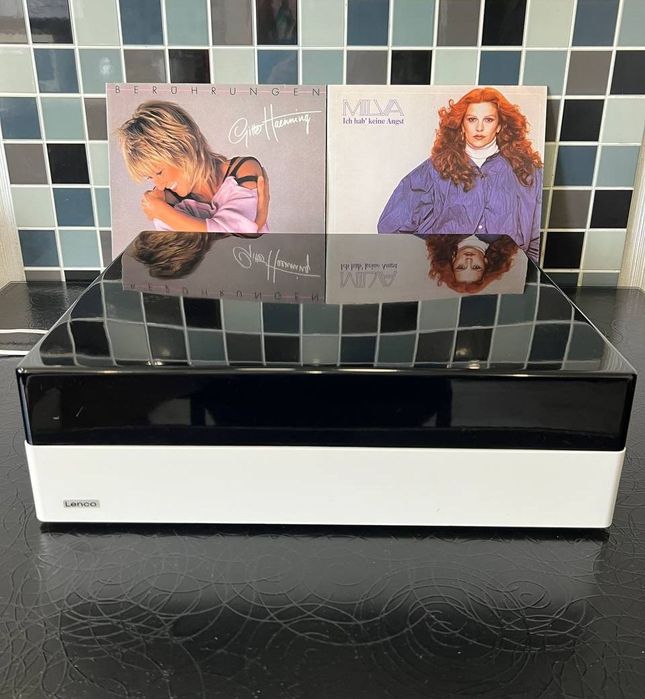 Lenco L85 Вініловий програвач