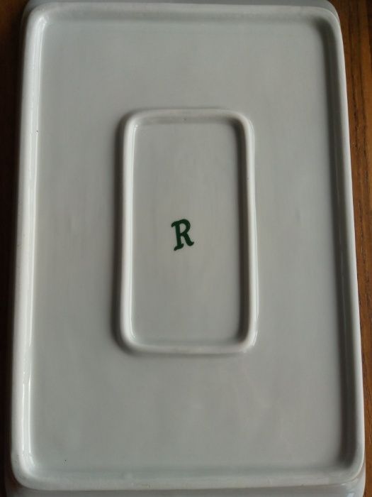 serviço de porcelana  de 25 peças.