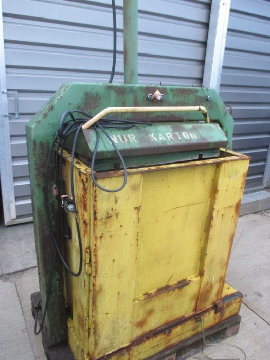 belownica prasa do makulatury foli