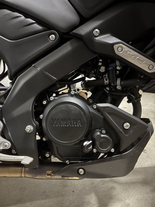 Yamaha MT-125 c/vários extras
