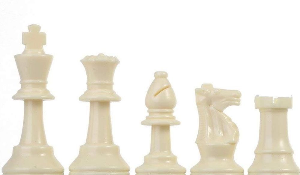 Szachy plastikowe 32 sztuki