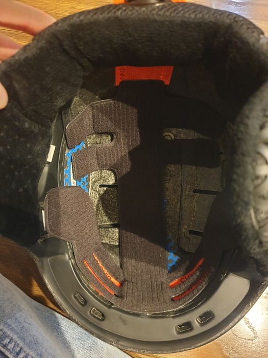 kask narciarski Shred
