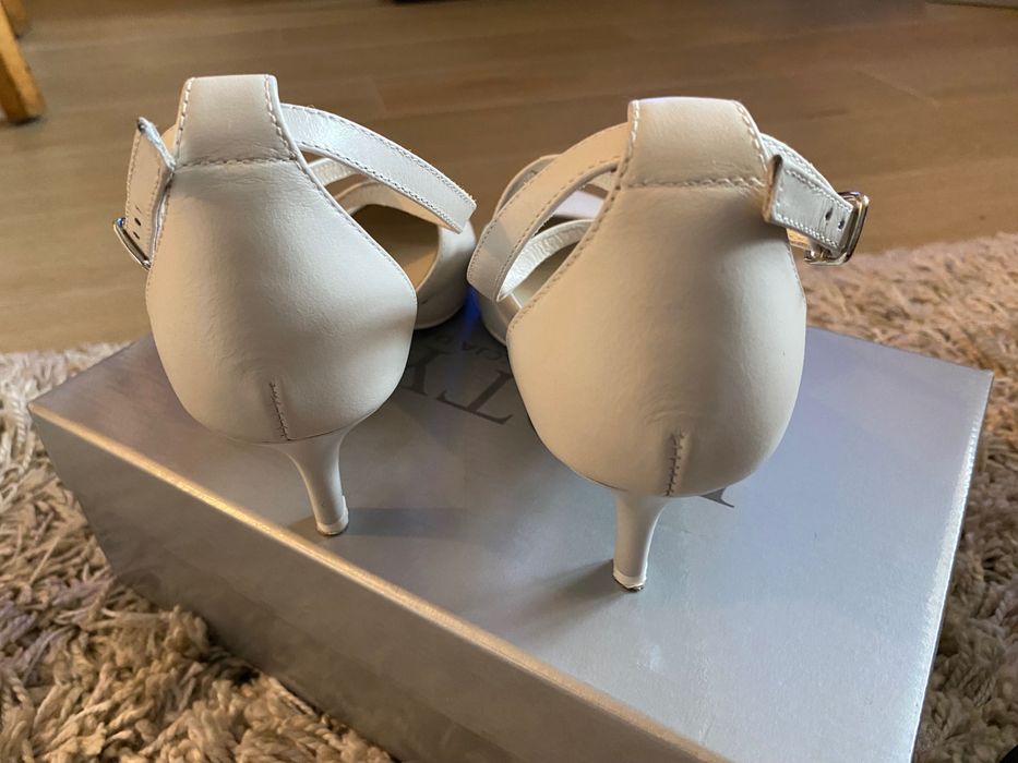 Czółenka ślubne Kotyl roz. 38