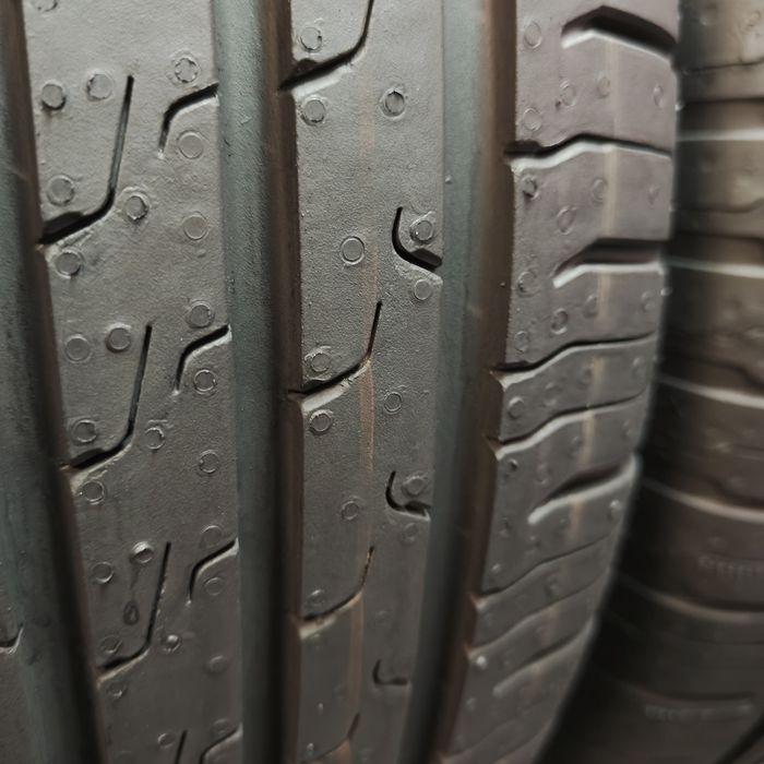 205/60/16 Sprzedam komplet opon letnich Continental