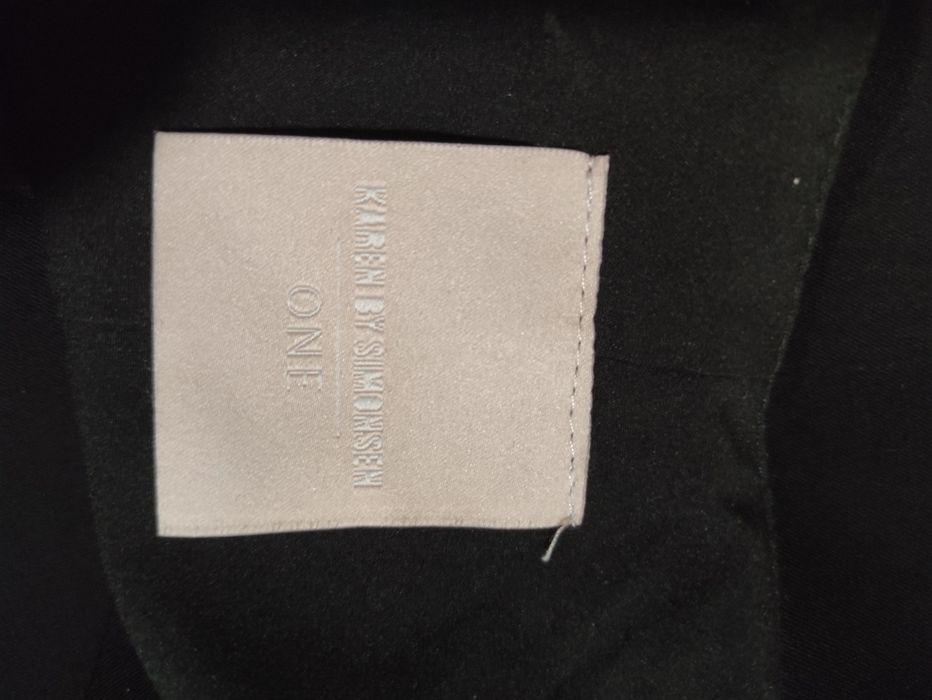 Чорна чарівна сукня