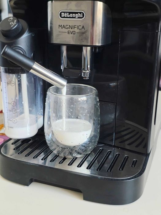 Кавомашина DeLonghi ECAM 290.61 Magnifica Evo