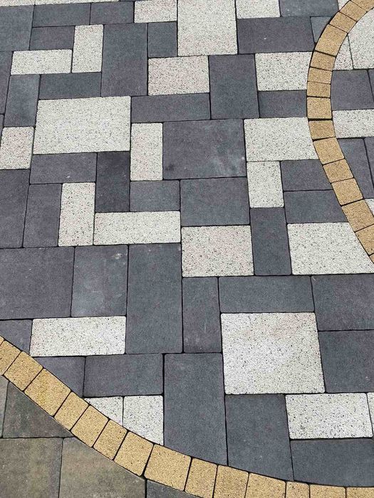 Продаж та монтаж Бруківки