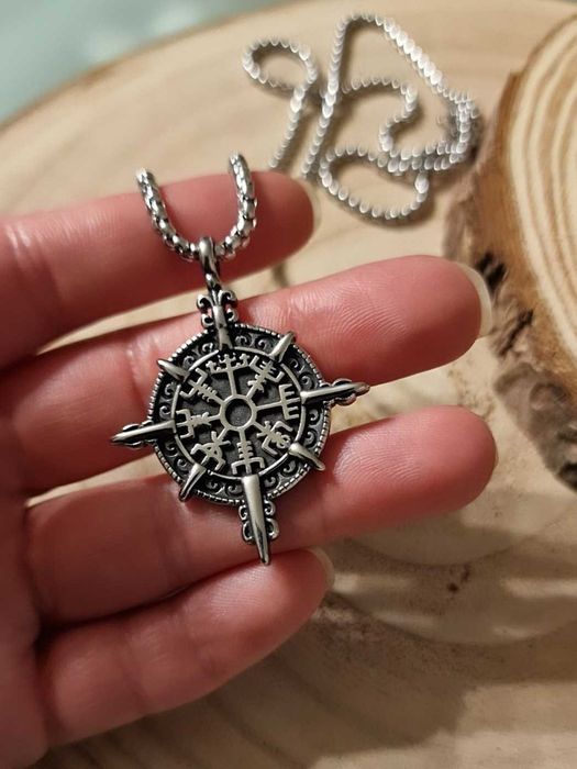 Fio colar necklace cordão amuleto vikings runas odin valhalla
