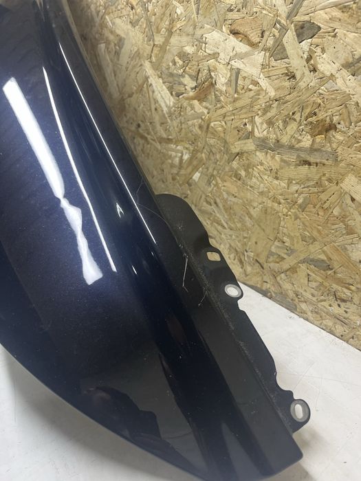 Праве крило Volvo v50