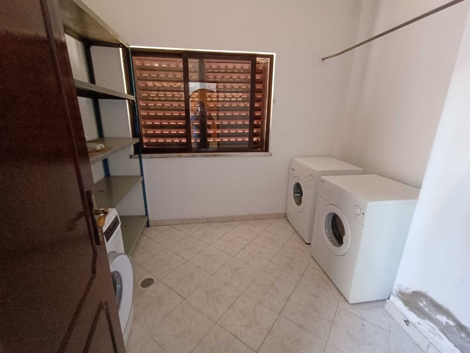 Arrendamento de imóvel (vivenda) T4 Loulé