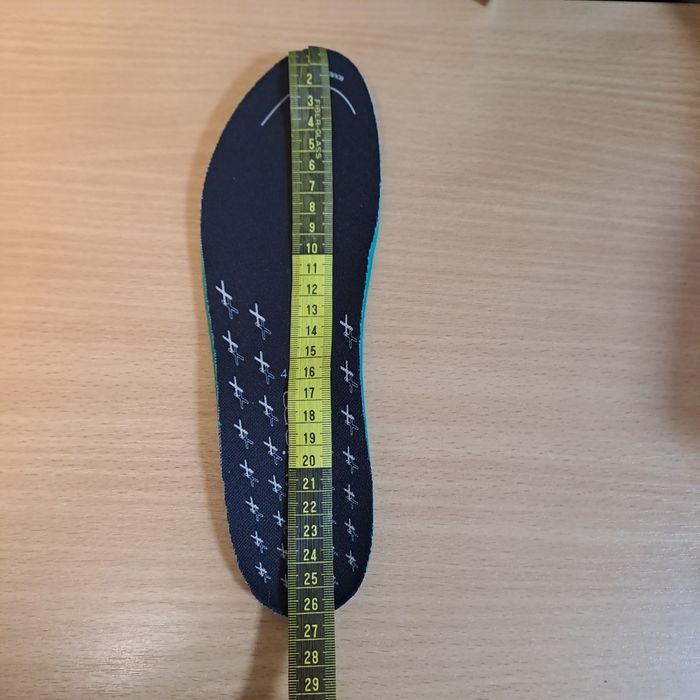 Кросівки Ессо р. 40, водонепроникні