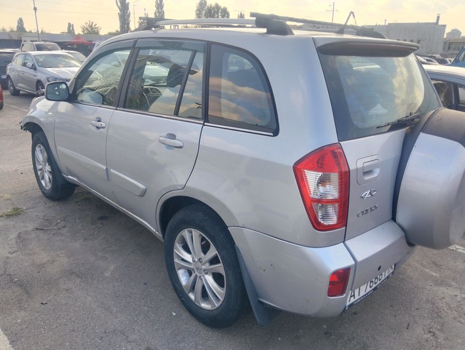 Продам Чери Тигр 2015 рик 1.8 автомат