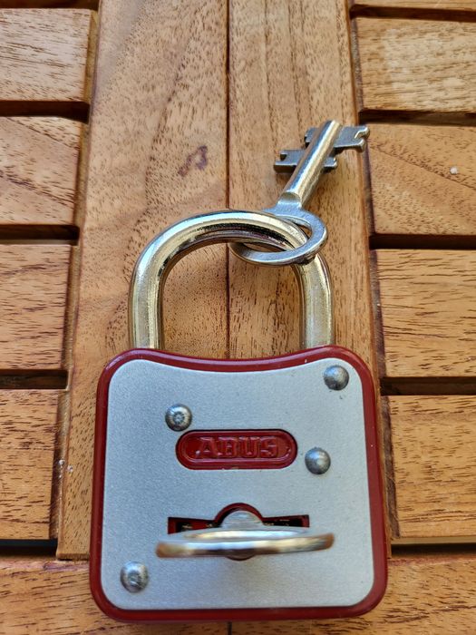 Cadeado Aloquete ABUS Antigo 2 TOUREN Em Boas Condições.