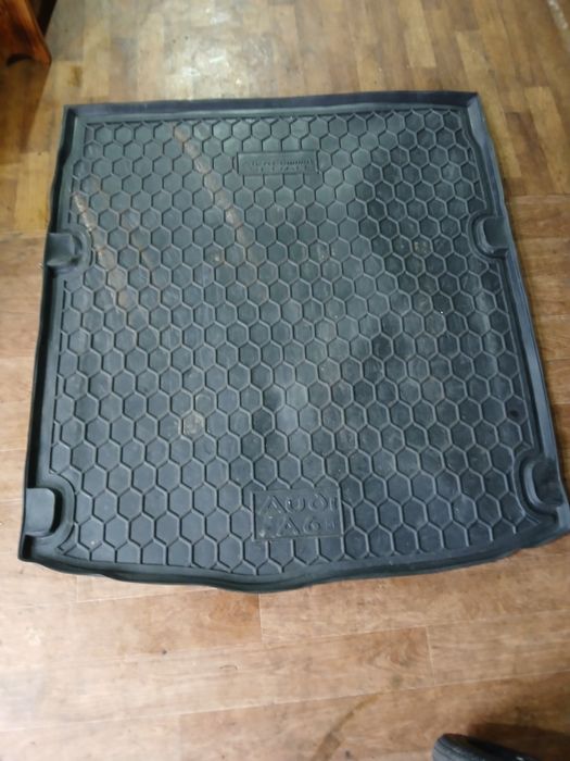 Коврик Ауді а6с7 седан багажник!