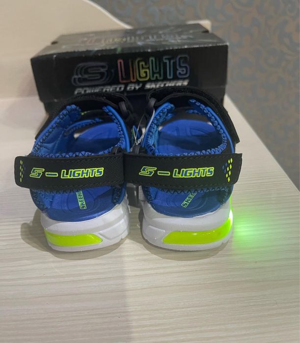 Skechers lights підсвітка розміри від 27,5 до 35