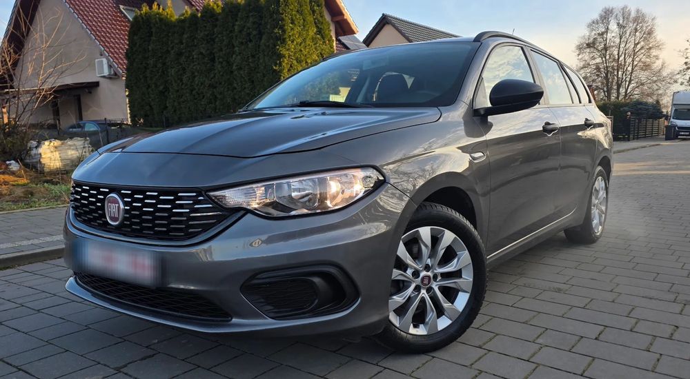 Fiat Tipo Bezwypadkowy / Pogdrzewane fotele / elek. szyby / klimatyzacja