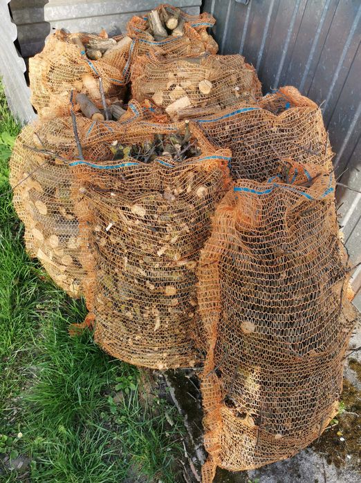 Zrębki- posiekane gałęzie