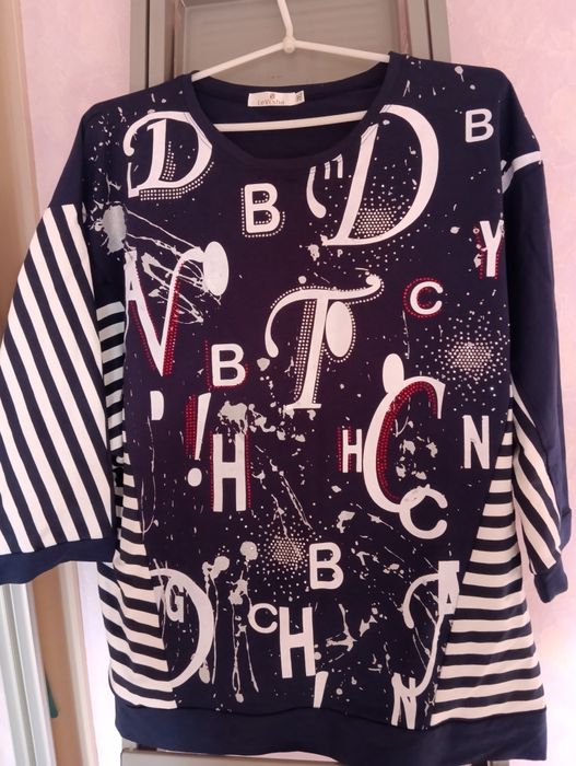 Свитарки разные, обманка с люрексом