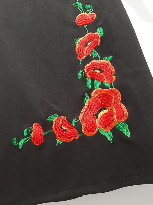 Жіноче плаття з вишивкою!