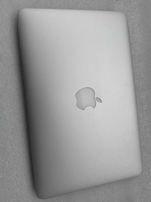 Ноутбук Apple A1465 MacBook Air 11" (Early 2015) (i5-5250U|4GB|128SSD)