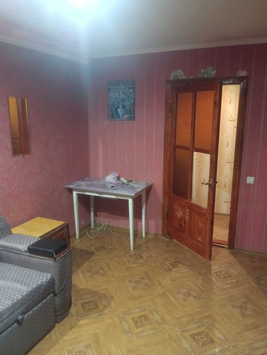 Сдам комнату в общежитии, на ЖБИ. ул Решитиловская, свет не откл.