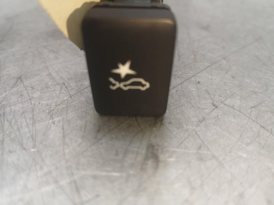 Interruptor Mitsubishi Eclipse Cross Gk0W