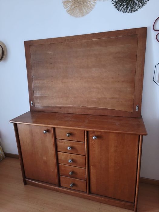 Cómoda em cerejeira com espelho