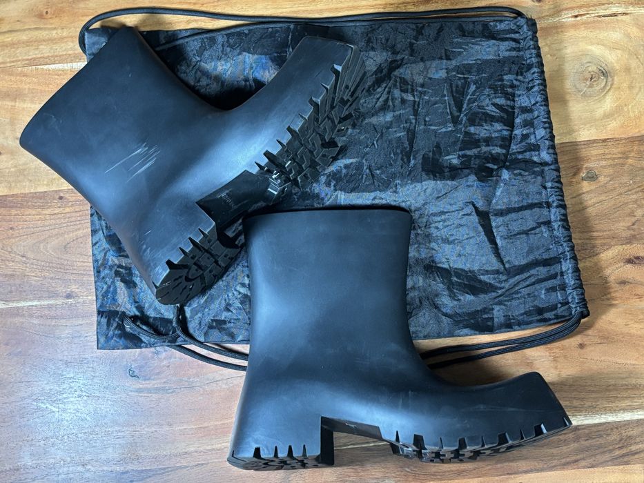 balenciaga trooper 42