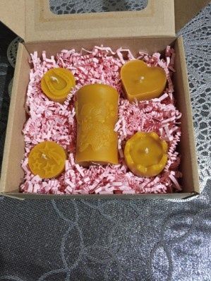 Świece z wosku pszczelego