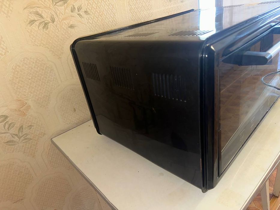 Продам духовку Saturn в ідеальному стані