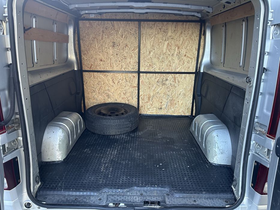 Продам хороший Vivaro