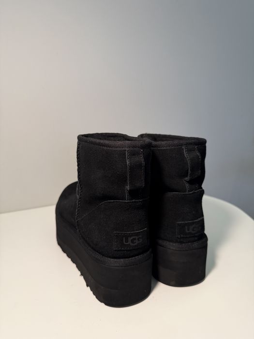 UGG чорні на платформі