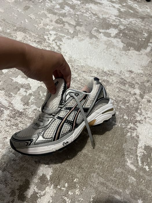 Кросівки оригінальні  asics