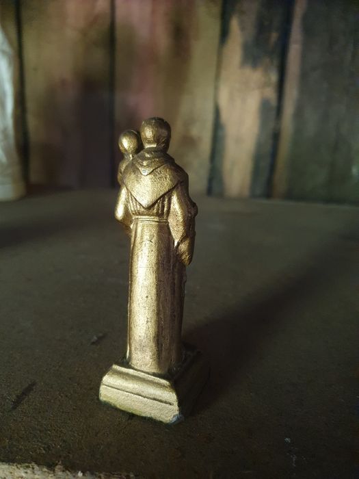 Stara figurka św Antoni ciężka