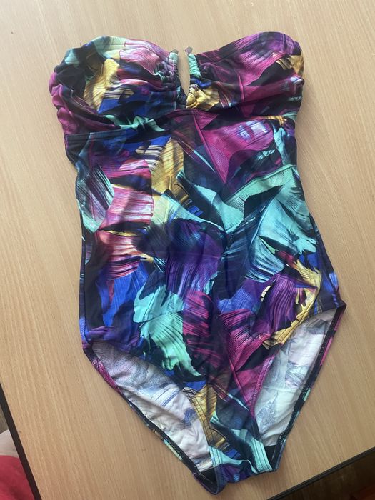 Купальник суцільний