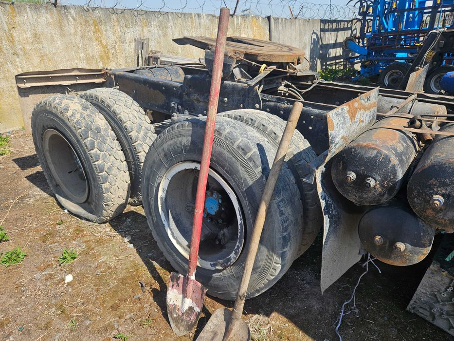 Сідловий тягач Камаз-5410