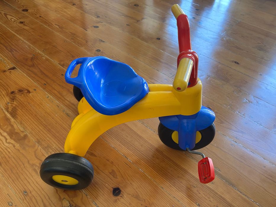 Triciclo criança