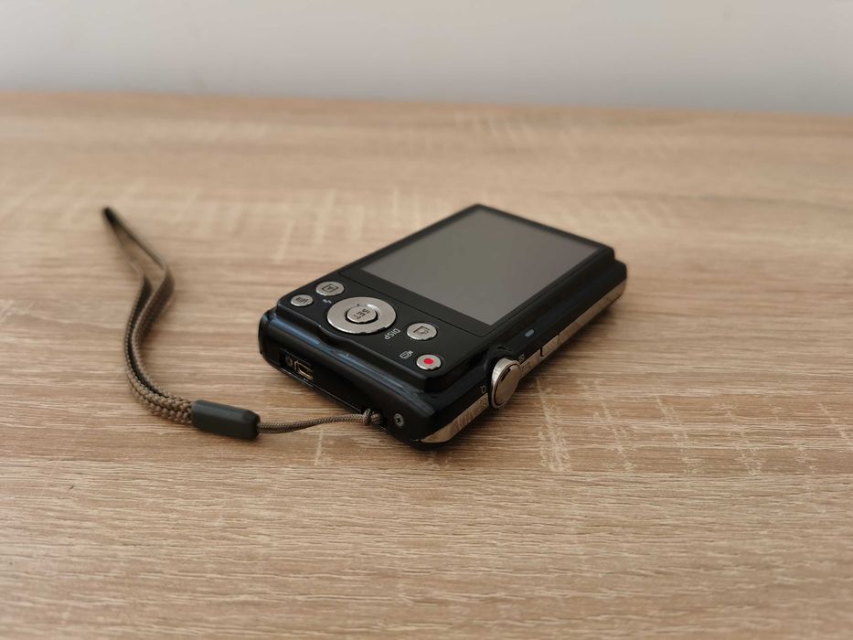 Casio Exilim EX-ZS10