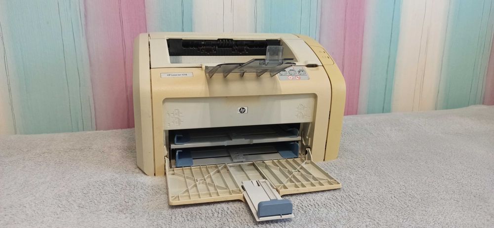 принтер HP lazer jet 1018