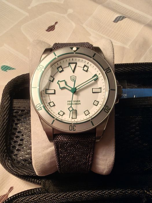 Relógio Watchdive para verão em aço com Seiko Epson VH31  novo
