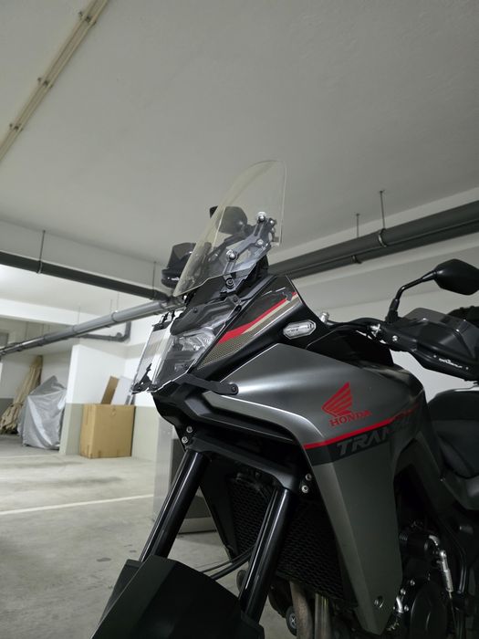 Honda Transalp 750, muito equipada!