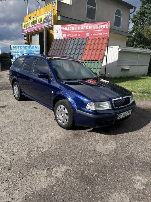 Продам шкоду тур 1,6 бензин