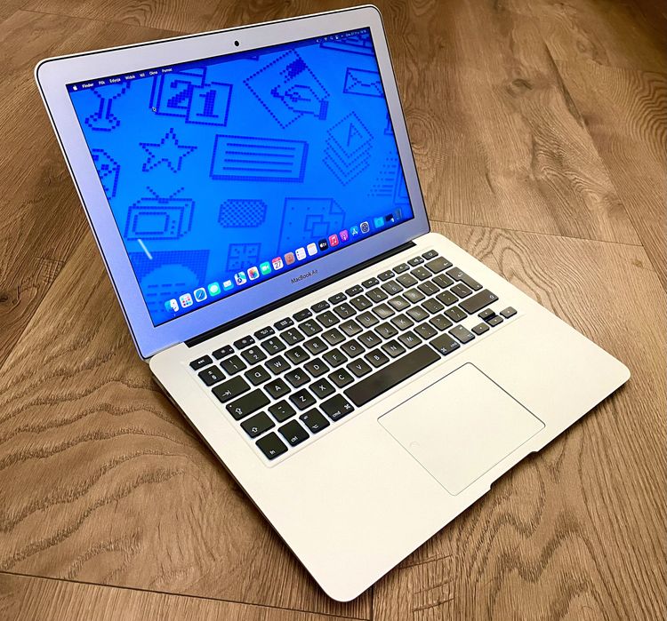 MacBook Air 13 i5 | 8GB RAM | Stan PERFEKCYJNY | Świecące Logo