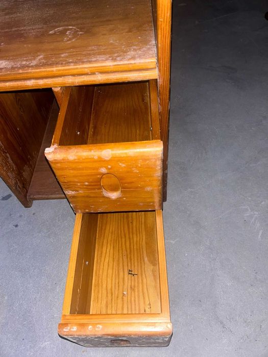 Secretária de Madeira / Conjunto Secretária + Cabinet