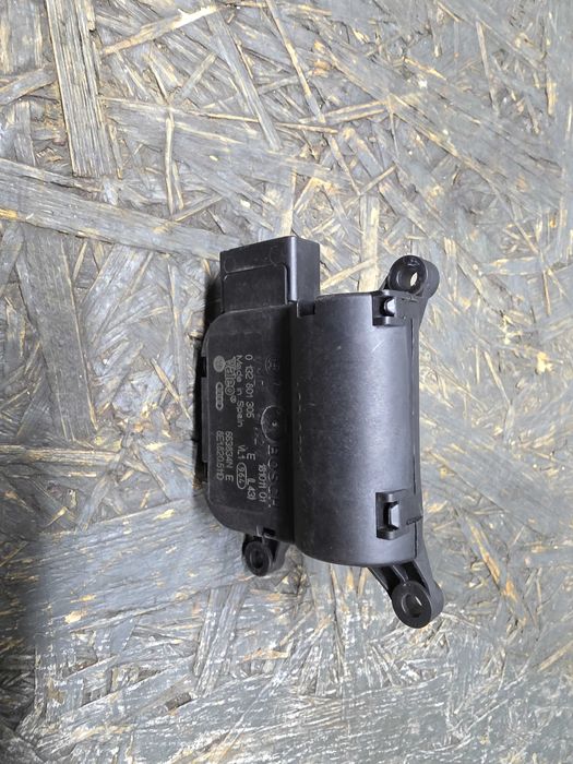 Silniczek Nagrzewnicy Vw Audi Seat Skoda 0.132.801.305
