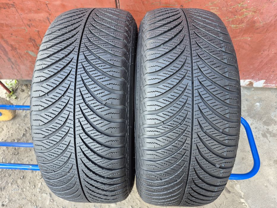 215/55/17 R17 GoodYear Vector4Seasons 2шт ціна за 1шт шини