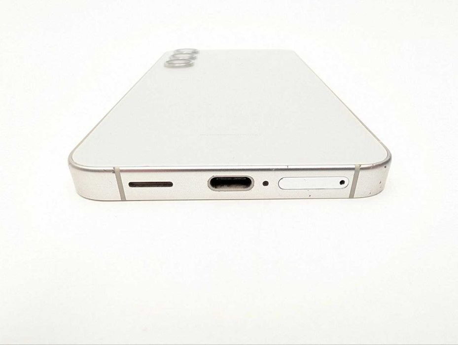 Samsung Galaxy S24 128GB srebrny